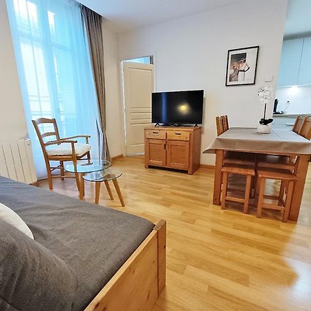 L'Eterlou, T3, Centre Luchon, Wifi, Casier A Skis, Ascenseur, 6 Personnes Bagnères-de-Luchon المظهر الخارجي الصورة