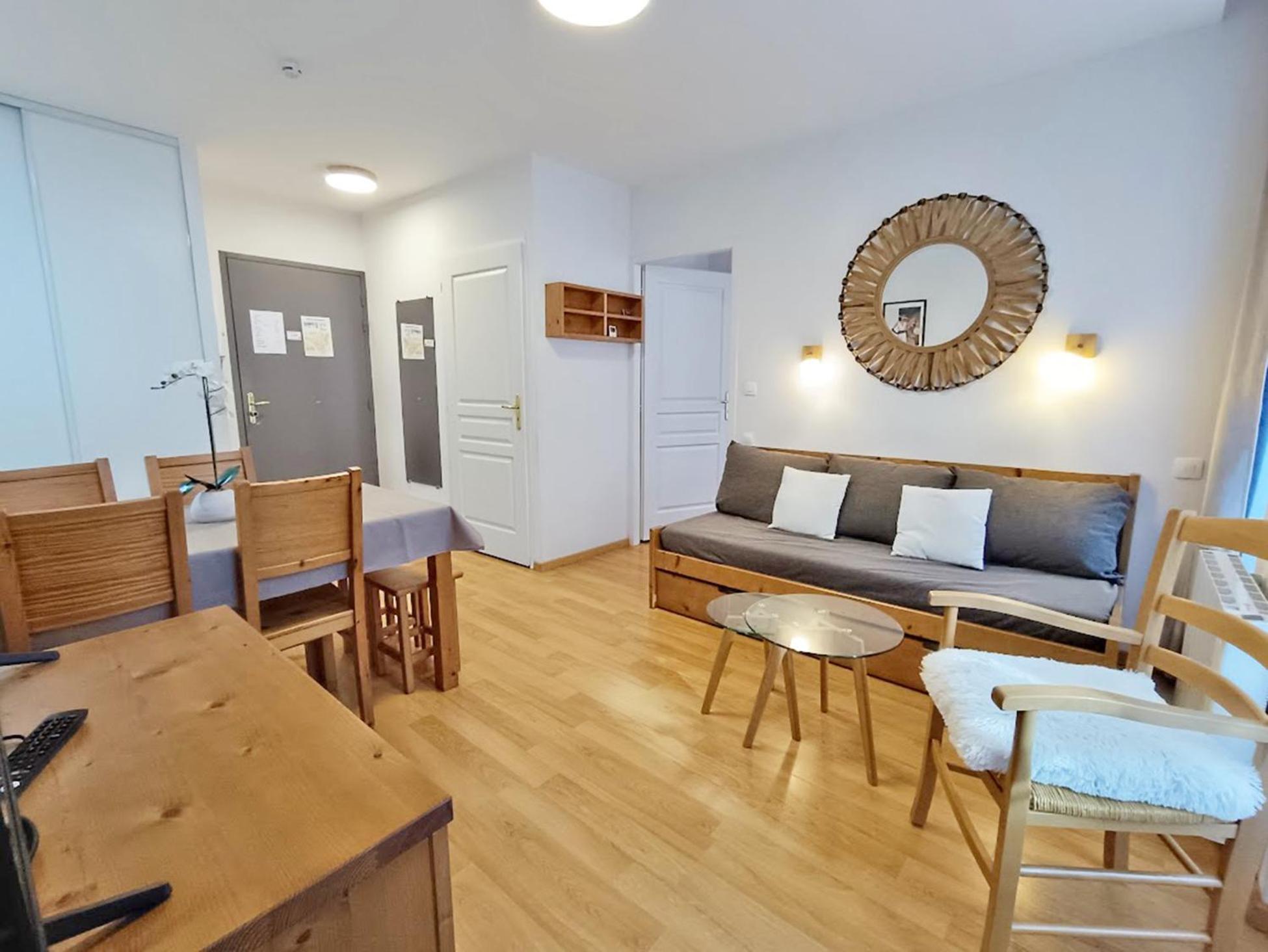 L'Eterlou, T3, Centre Luchon, Wifi, Casier A Skis, Ascenseur, 6 Personnes Bagnères-de-Luchon المظهر الخارجي الصورة