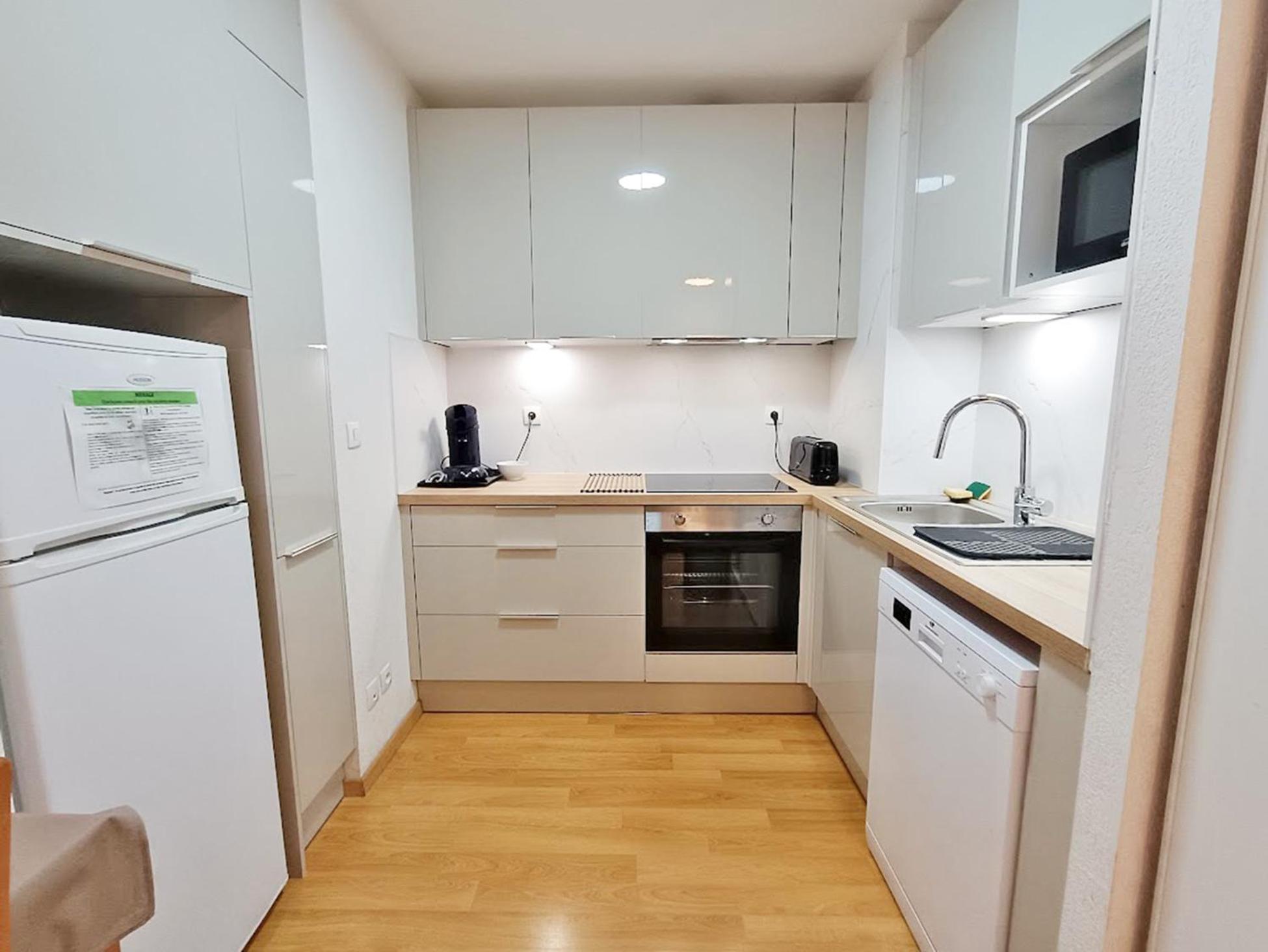 L'Eterlou, T3, Centre Luchon, Wifi, Casier A Skis, Ascenseur, 6 Personnes Bagnères-de-Luchon المظهر الخارجي الصورة